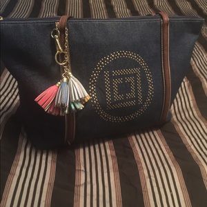 One of Liz best Totes